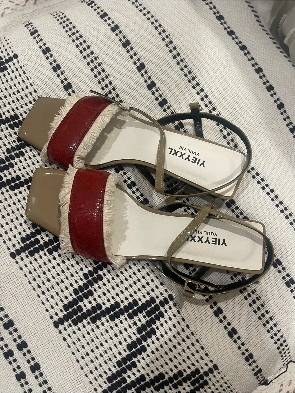 Yuul Yie Red and Ivory Sandals - Picture 4 of 5